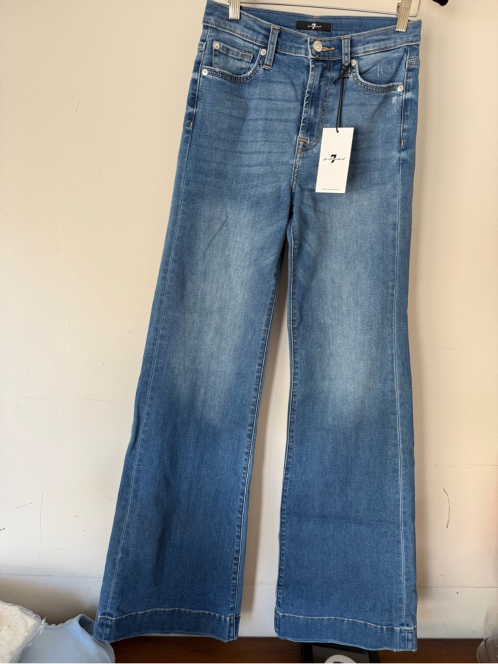 7 For All Mankind Medium Blue Modern Dojo jeans size 26